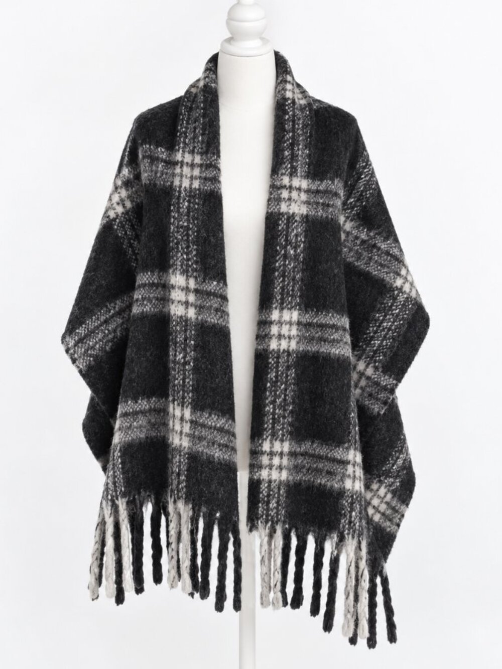 Steve Madden Black Gray Plaid Fringe Wrap Scarf One Size Oversized Cozy Winter